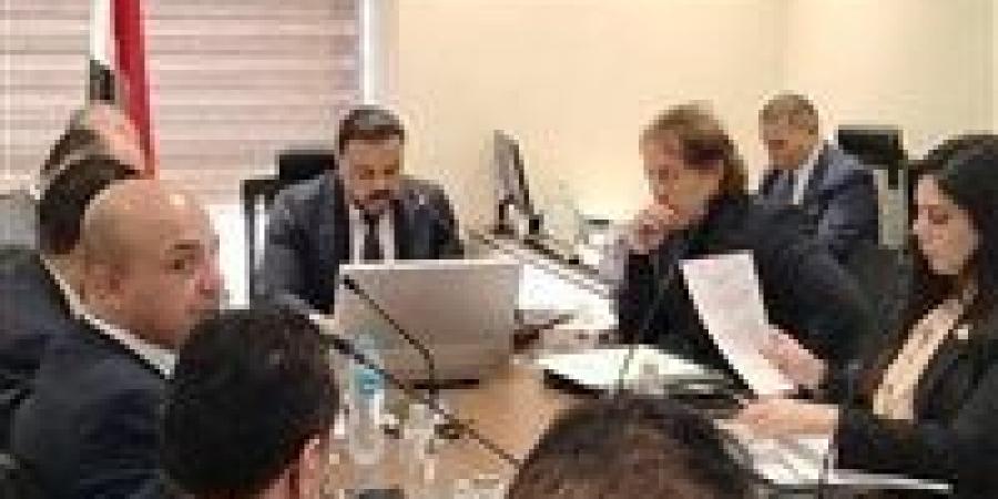 الملف
      لن
      يغلق..
      شباب
      النواب
      تطالب
      بدمج
      الكيانات
      الشبابية
      وإعادة
      هيكلتها
      ..والوزارة
      تعقب
