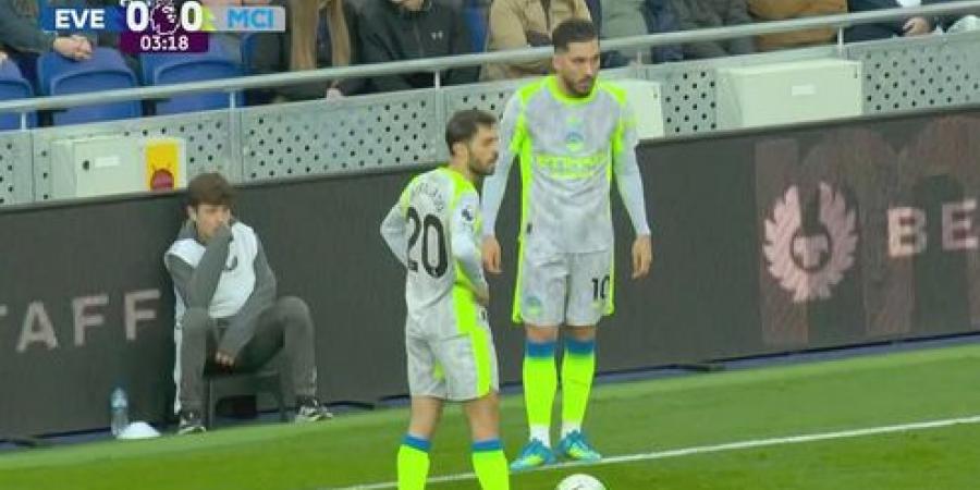 إيفرتون
      ضد
      مان
      سيتي..
      ملخص
      اهداف
      ونتيجه
      مباراة
      مانشستر
      سيتي
      وإيفرتون
      في
      الدوري
      الإنجليزي
      الممتاز
      بعد
      مرور
      25
      دقيقة