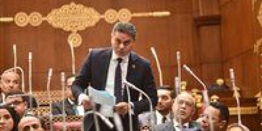 نائب بمجلس الشيوخ يطالب بمناقشة عاجلة حول آليات الترويج لمبادرات المصريين بالخارج: فجوة تسويقية تهدد بضياع مليارات الدولارات