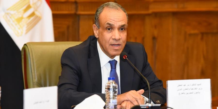 وزير
      الخارجية:
      المساس
      بسيادة
      الدول
      الخليجية
      يعد
      مساساً
      مباشراً
      بالأمن
      القومي
      المصري
      والعربي