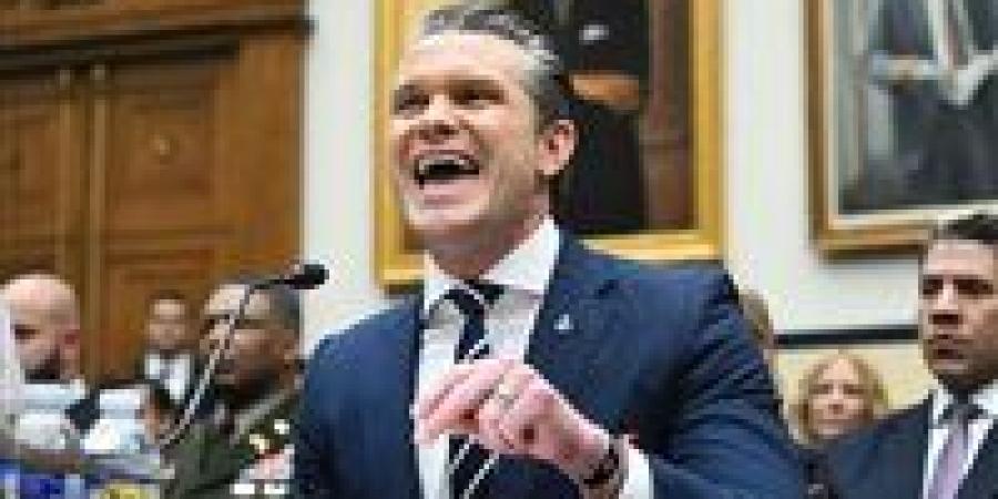 وزير
      الحرب
      الأمريكي:
      مشروع
      الحرية
      الذي
      أطلقناه
      في
      مضيق
      هرمز
      مؤقت
      وعلى
      العالم
      أن
      يتدخل
