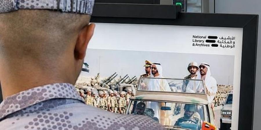 «احتفاءً
      بذكرى
      التوحيد»..
      ​​الأرشيف
      والمكتبة
      الوطنية
      يستعرض
      المحطات
      التاريخية
      للقوات
      المسلحة
      في
      مطار
      زايد