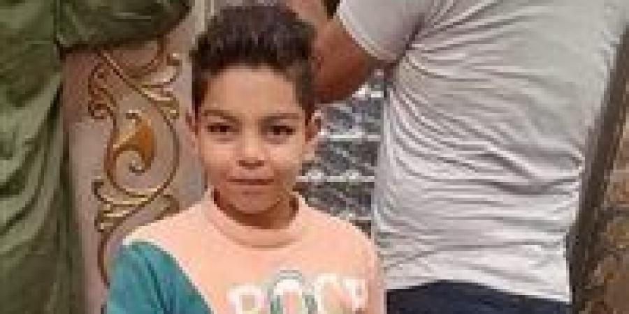 إحالة
      أوراق
      أب
      وزوجته
      وابنته
      للمفتي
      بتهمة
      تعذيب
      طفل
      حتى
      الموت
      بالفيوم