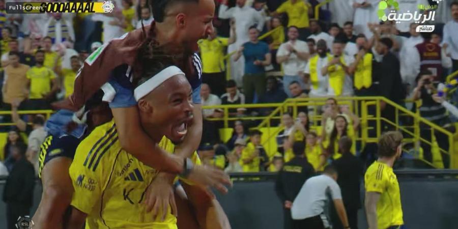 النصر
      ضد
      الهلال..
      محمد
      سيماكان
      يسجل
      الهدف
      الأول
      للنصر
      في
      مرمى
      الهلال
      بدوري
      روشن
      السعودي