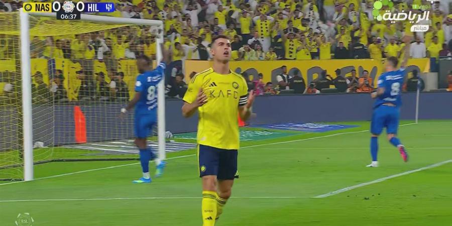 النصر..
      ملخص
      اهداف
      ونتيجة
      مباراة
      النصر
      ضد
      الهلال
      في
      الدوري
      السعودي
      بعد
      مرور
      30
      دقيقة