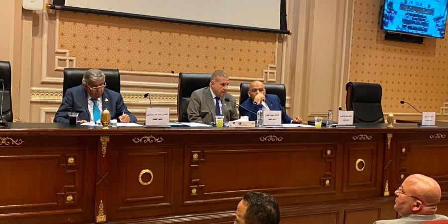 زراعة
      الشيوخ
      توصي
      بتدريب
      المزارعين
      على
      استخدام
      الميكنة
      الزراعية
      واستخدام
      المعدات
      الحديثة
      في
      الزراعة
      أو
      الحصاد
      لتقليل
      نسبة
      الفاقد
      والهدر
      والحفاظ
      على
      جودة
      المحاصيل