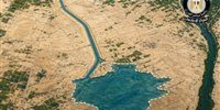 وزير
      الري
      الأسبق
      يكشف
      خطورة
      مشروع
      ملء
      منخفض
      القطارة
      بمياه
      البحر
      المتوسط