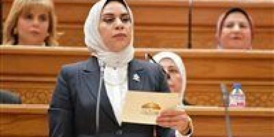 فاطمة
      عادل
      تطالب
      بمراجعة
      سياسات
      تمكين
      المرأة
      في
      ظل
      اتساع
      الفجوات
      الاقتصادية
      والاجتماعية