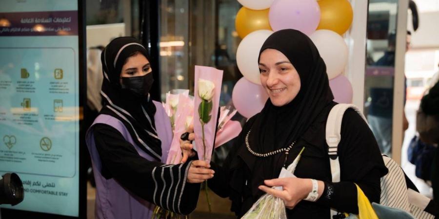 استقبال الفوج الأول من حجاج روسيا وتونس في مكة  