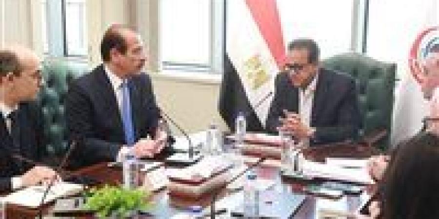 وزير
      الصحة
      يناقش
      مقترح
      حملة
      وطنية
      لرفع
      الوعي
      بالأمراض
      غير
      المعدية
