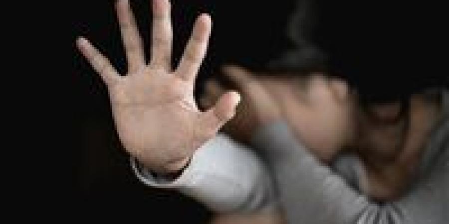 ضبط
      عاطل
      بتهمة
      التحرش
      بفتاة
      داخل
      ميكروباص
      في
      أكتوبر