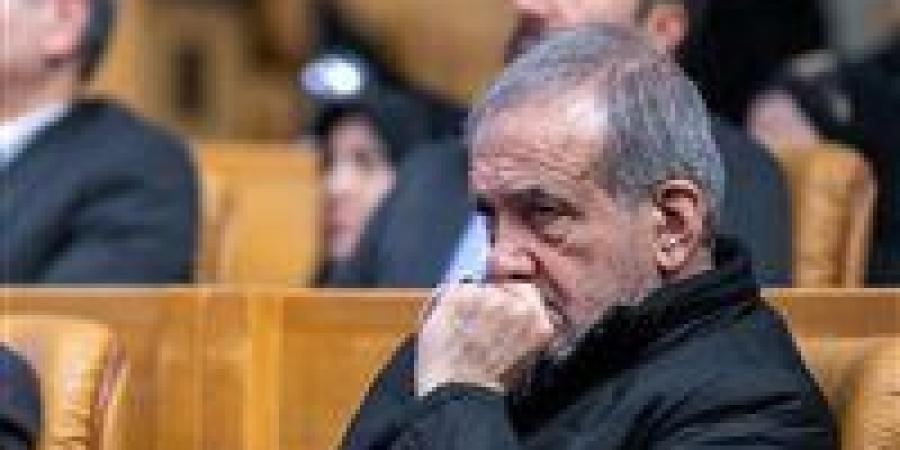 «نحن والعدو في مأزق».. الرئيس الإيراني يقر بتأثير الحرب على البلاد
