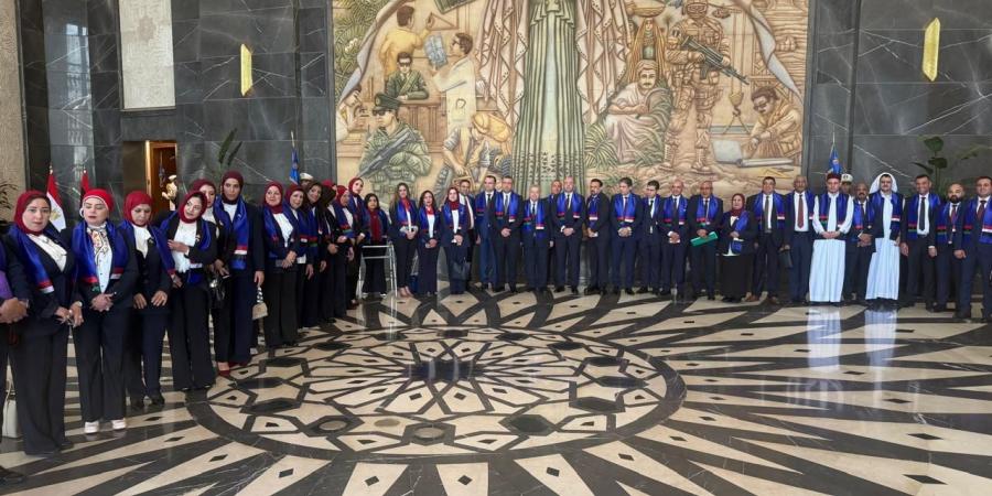 نواب
      حماة
      الوطن
      يرحبون
      برئيس
      البرلمان
      الليبي
      بوشاح
      خاص
      لاستقباله
      ..
      صور