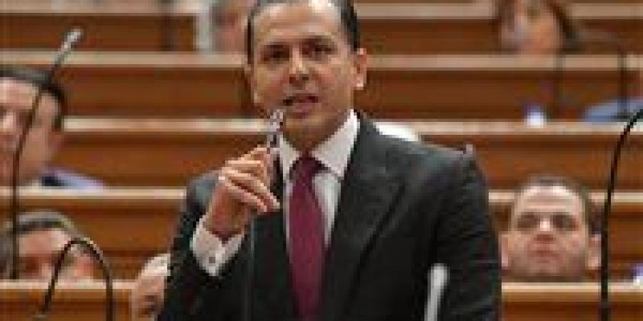 بحضور
      عقيلة
      صالح..
      النائب
      أحمد
      عبدالجواد:
      وحدة
      ليبيا
      خط
      أحمر..
      ومصر
      لن
      تنحاز
      إلا
      للشعب
      الليبي