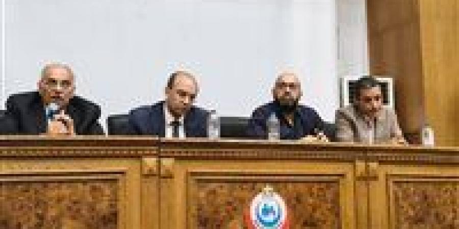 وزارة
      الصحة
      تناقش
      تطوير
      خدمات
      الطوارئ
      ورفع
      كفاءة
      التدريب
      الإكلينيكي