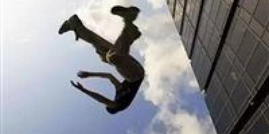 خلافات
      أسرية
      تنتهي
      بسقوط
      سيدة
      من
      الطابق
      الثاني
      في
      6
      أكتوبر