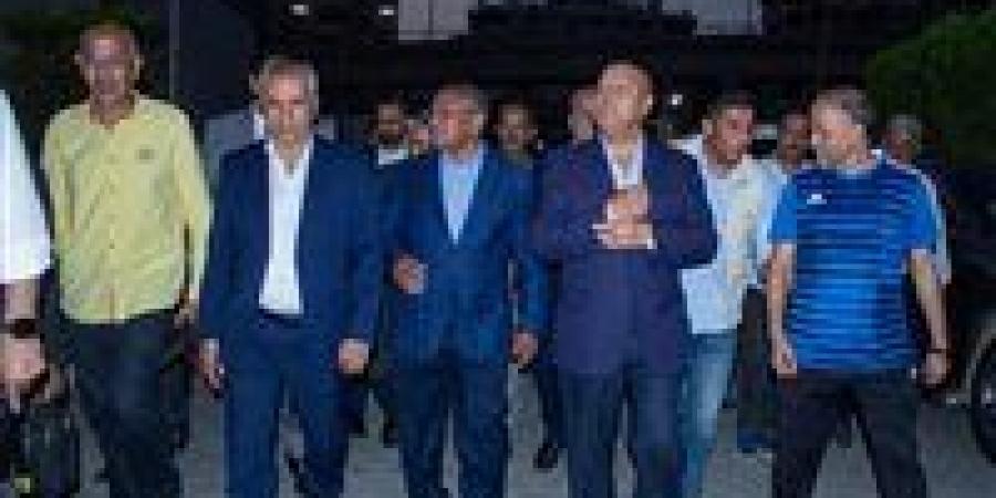 الفريق
      كامل
      الوزير
      يزور
      نادي
      السكة
      الحديد
      وسيد
      عيسى
      يستقبله