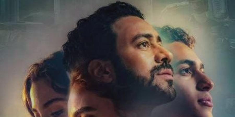 اليوم..
      أحمد
      داود
      يحتفل
      بالعرض
      الخاص
      لـ
      فيلم
      إذما