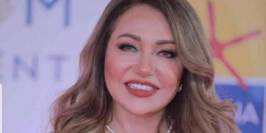 ليلى
      علوي
      تحتفل
      بعيد
      الأضحى:
      أجمل
      ما
      في
      العيد
      اللمة
      والدعوة
      الحلوة