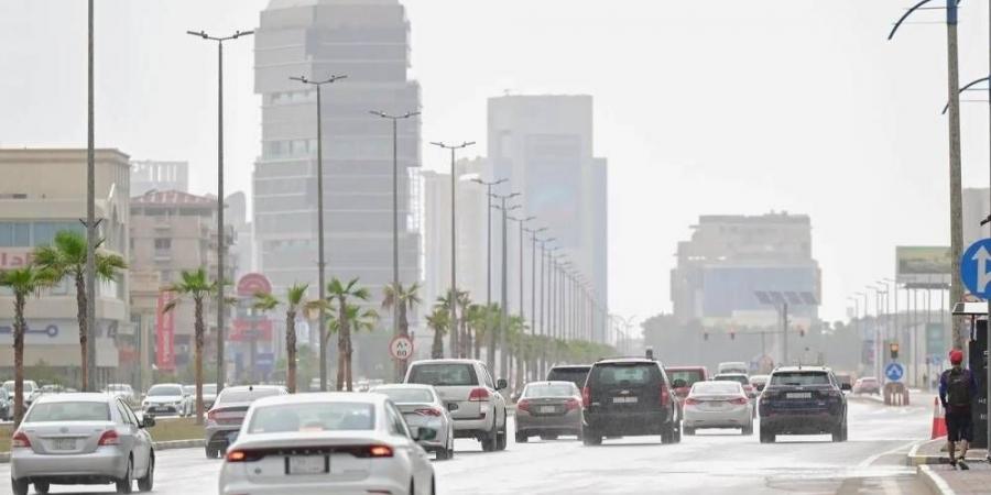 رياح مثيرة للأتربة على 7 مناطق