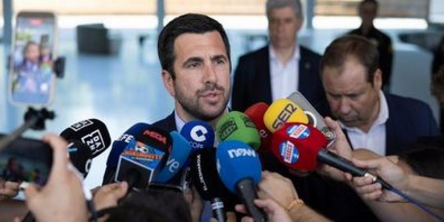 قبل انتخابات ريال مدريد.. ريكيلمي يرد بعنف على فلورنتينو بيريز ويطالبه بمناظرة علنية