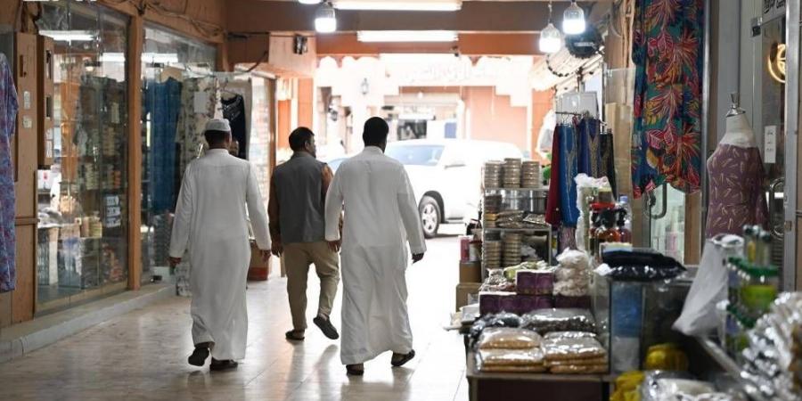الأسواق الشعبية بنجران تستقطب زوار العيد