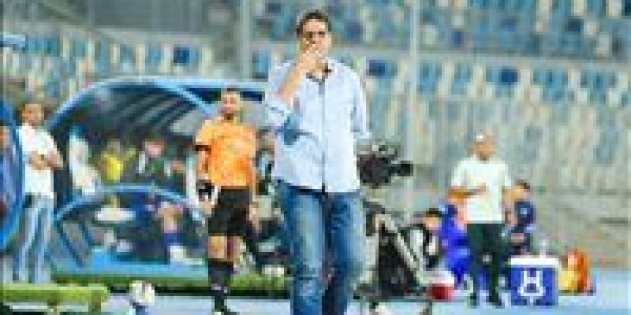 رسميًا..
      البنك
      الأهلي
      يجدد
      تعاقد
      المدير
      الفني
      أيمن
      الرمادي
      استعدادًا
      للموسم
      الجديد
