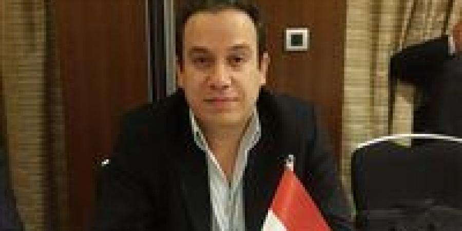محمد
      الشاذلي
      يكشف
      حقيقة
      سحب
      أرض
      الزمالك
      وموقف
      وزارة
      الشباب
      والرياضة