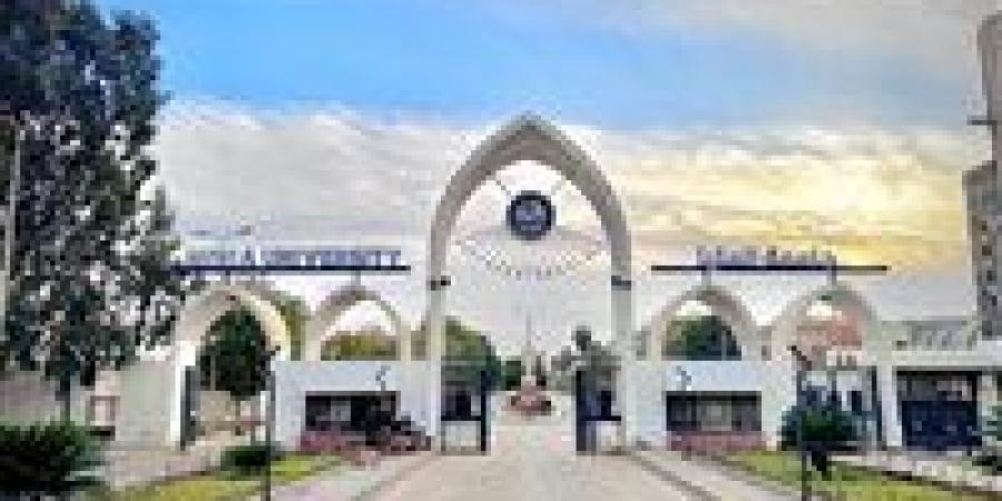 ردا
      على
      منع
      الطلبة
      من
      دخول
      الامتحان
      :
      رئيس
      جامعة
      المنيا
      :
      الالتزام
      بتحقيق
      العدالة
      و
      الالتزام
      بالمواعيد
      المقررة