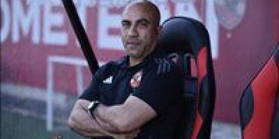 سامر
      عبدالرحمن
      مديراً
      فنيا
      لفريق
      دلفي
      بالدوري
      الممتاز
      ب