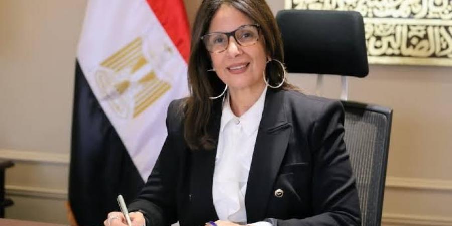 وزيرة
      الثقافة
      تُحيل
      مسؤولي
      بيت
      ثقافة
      الخانكة
      للتحقيق
      بسبب
      فيديوهات
      مسيئة
      للفن