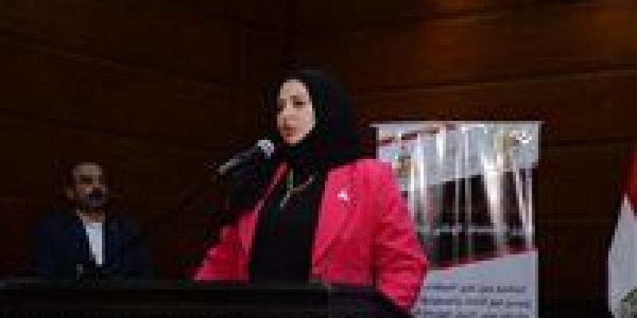 شيرين
      صبري
      تشارك
      في
      مائدة
      مستديرة
      لتعزيز
      الاصطفاف
      الوطني
      وتؤكد:
      وعي
      المواطنين
      خط
      الدفاع
      الأول
      عن
      الأمن
      القومي