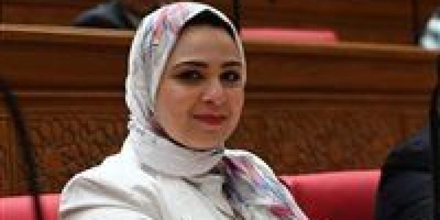 بعد
      جدل
      تصريحات
      أمين
      الأطباء
      حول
      أسعار
      الكشف..
      نائبة
      بالبرلمان
      لـ"تحيا
      مصر":
      حق
      المواطن
      في
      الرعاية
      الصحية
      أولوية