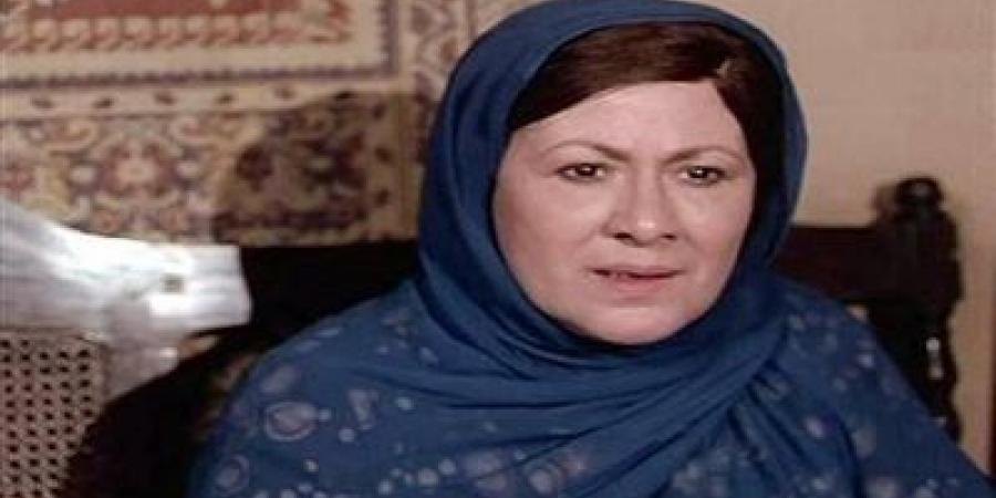 عزيزة
      حلمي..
      أم
      السينما
      المصرية
      التي
      حرمتها
      الحياة
      من
      الأمومة