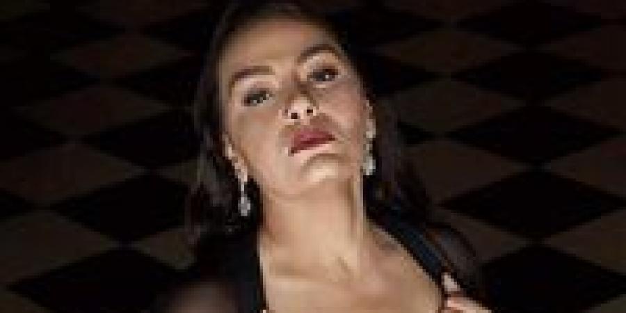 شريهان:
      "ماسبيرو"
      صنع
      اسمي
      المكتوب
      بالذهب
      واستوديو
      10
      جزء
      لا
      يتجزأ
      من
      روحي
      الفنية