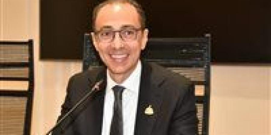 رئيس
      صحة
      النواب
      لـ
      تحيا
      مصر:
      تغليظ
      عقوبات
      التضليل
      الطبي
      على
      السوشيال
      ميديا
      قريبًا..
      وإيقاف
      الطبيب
      الذي
      يتحدث
      خارج
      تخصصه