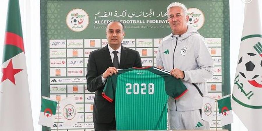 قبل أيام قليلة من المونديال.. الجزائر تمدد عقد بيتكوفيتش حتى 2028