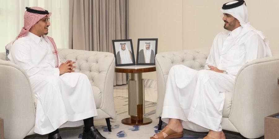 رئيس اللجنة الأولمبية القطرية يلتقي السفير السعودي