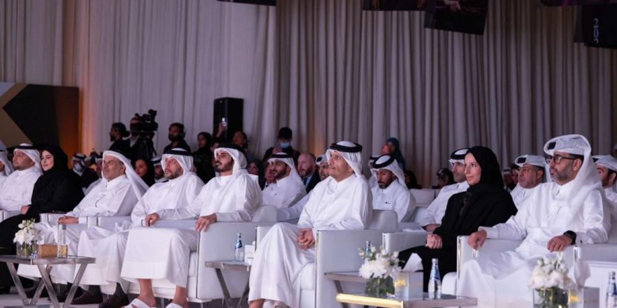 رئيس مجلس الوزراء وزير الخارجية يشهد حفل تخرج دفعة 2026 من منتسبي مركز الشفلح