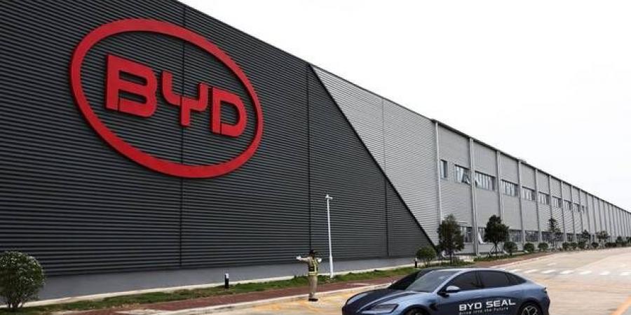 BYD
      تتوقع:
      80%
      من
      مبيعات
      السيارات
      في
      الصين
      ستكون
      كهربائية