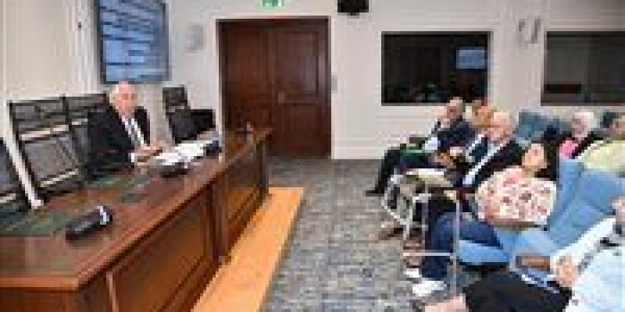 الحكومة
      تعلن
      من
      البرلمان
      إنشاء
      "شلاتر"
      لإيواء
      الكلاب
      الضالة
      بعدد
      من
      المحافظات
      ضمن
      خطة
      شاملة
      لإدارة
      الملف