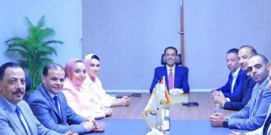 مصطفى
      الكمار:
      تعزيز
      التعاون
      مع
      الهيئة
      البرلمانية
      لخدمة
      أبناء
      القليوبية