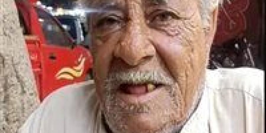 الحبس
      سنة
      مع
      الشغل
      لشاب
      سرق
      عم
      شعبان
      بائع
      جرائد
      بأسلوب
      المغافلة
      في
      حلوان