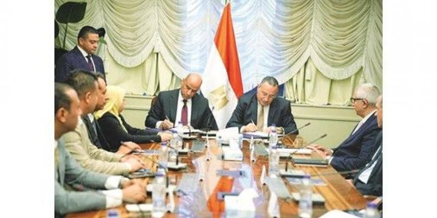 «التعليم
العالي»:
الجامعات
المصرية
تقدم
برامج
تنافسية
عالمياً
وتواكب
متطلبات
أسواق
العمل
الدولية