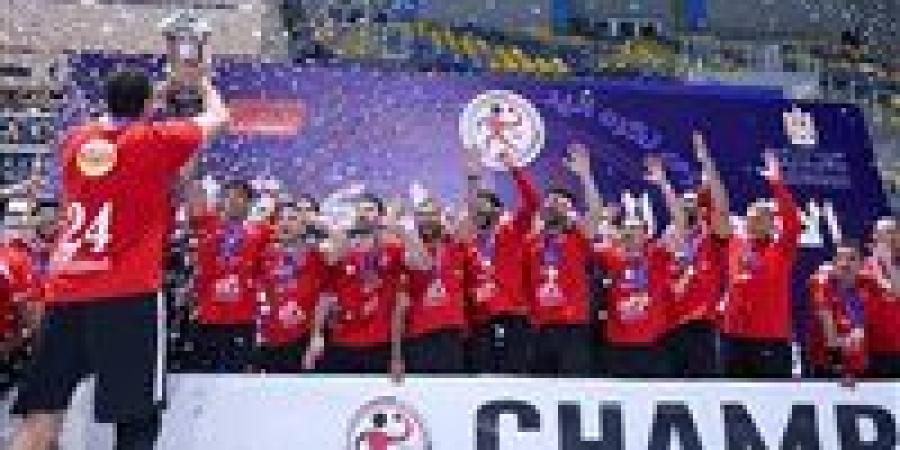 ياسر
      لبيب:
      الأهلي
      يعتذر
      عن
      بطولتي
      إفريقيا
      لليد
      بالكونغو