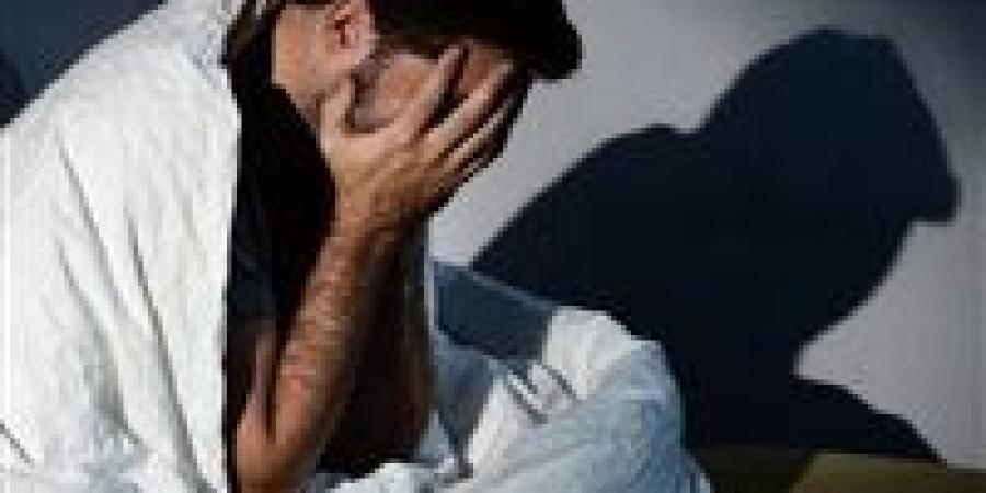 كيف يدمر السهر الساعة البيولوجية؟.. استشاري نوم تكشف التفاصيل