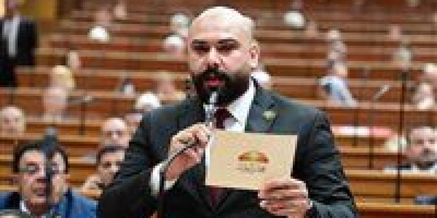 النائب
      إبراهيم
      الديب:
      العلمين
      الجديدة
      تجسد
      رؤية
      الدولة
      لبناء
      مدن
      ذكية
      قادرة
      على
      المنافسة
      إقليمياً
      ودولياً
