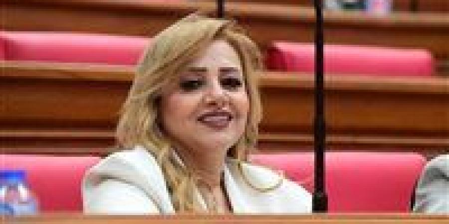 الدواء
      القاتل..
      أول
      تحرك
      برلماني
      لمواجهة
      انتشار
      "الكلوزابين"
      بين
      الشباب