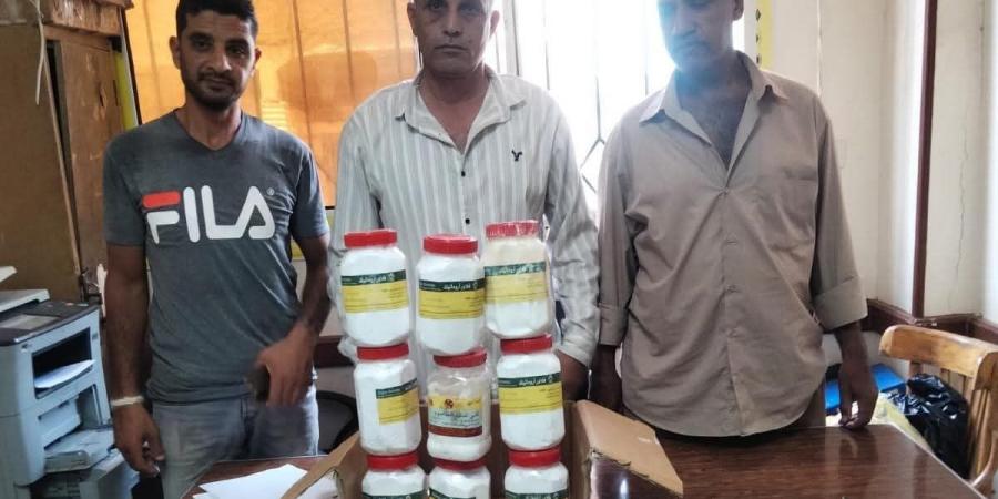 حملات
      مكثفة
      لتموين
      بني
      سويف
      تضبط
      لحوماً
      وأسماكاً
      فاسدة
      وتتحفظ
      على
      مواد
      مستخدمة
      في
      محلات
      عصير
      القصب