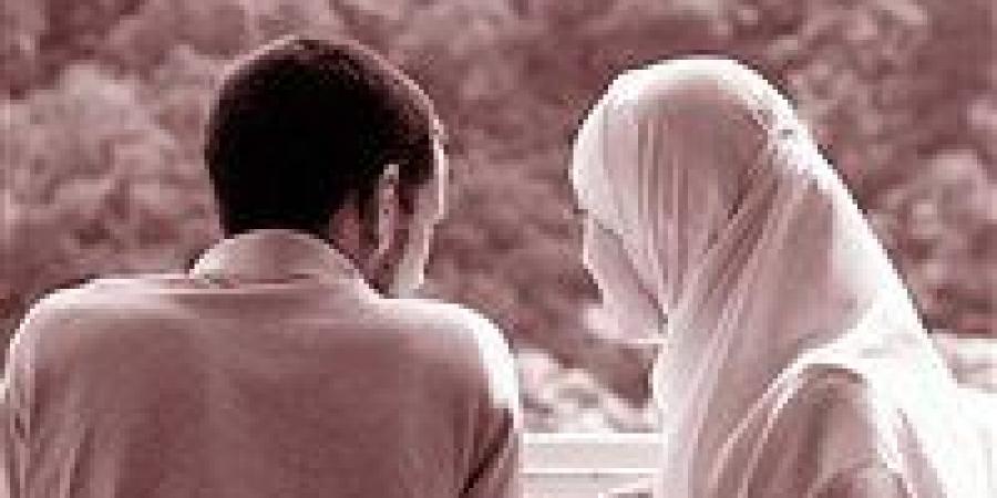 عطية
      لاشين
      يوضح
      حكم
      قول
      الزوجة
      لزوجها
      "أنت
      لست
      على
      ذمتي"
      ومدى
      أحقيتها
      في
      إيقاع
      الطلاق
